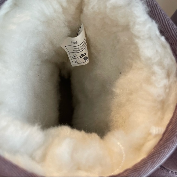 kookaburra by Ugg Victoria Short Grape Size 4 New - Picture 5 of 7